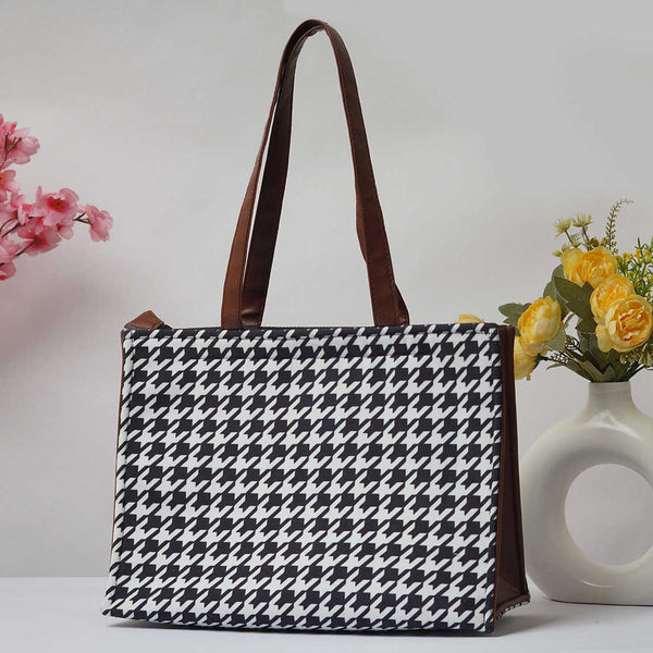 Black & White Printed Handheld Box Bag - Uncommongifts.in